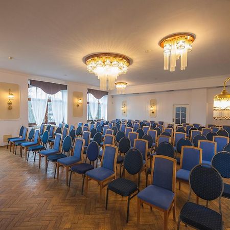 Hotel Petrin Яблонец над Нисоу Екстериор снимка