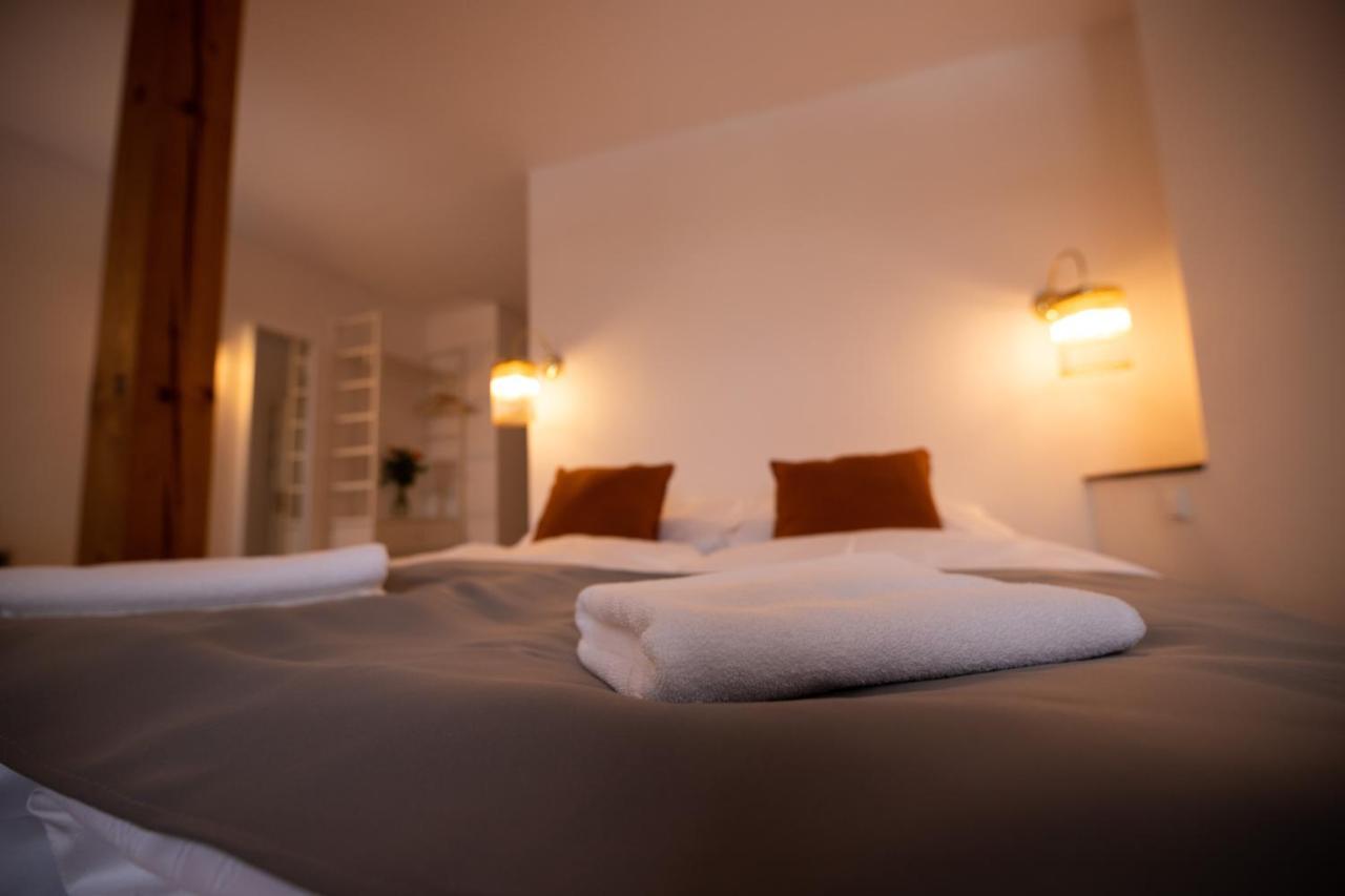 Hotel Petrin Яблонец над Нисоу Екстериор снимка