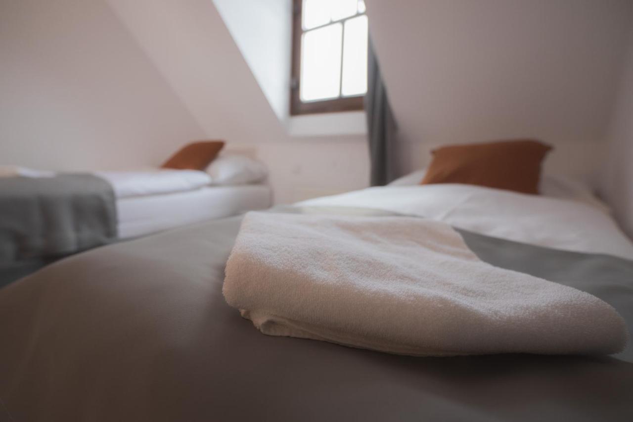 Hotel Petrin Яблонец над Нисоу Екстериор снимка